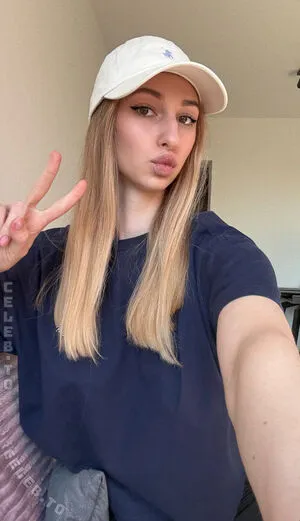Irina Fox OnlyFans Leaked Free Thumbnail Picture - #WTit6qGZ5d