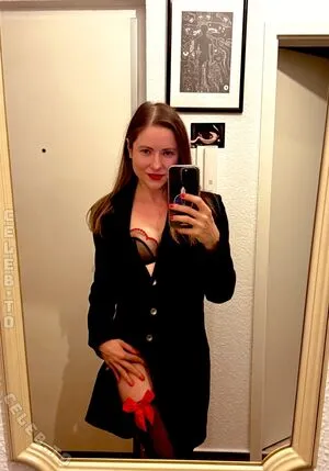 Irina Le Fey OnlyFans Leaked Free Thumbnail Picture - #i1FrLA1udW