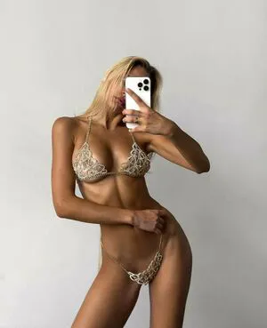 Irina Moore OnlyFans Leaked Free Thumbnail Picture - #TmVHdnQYF1