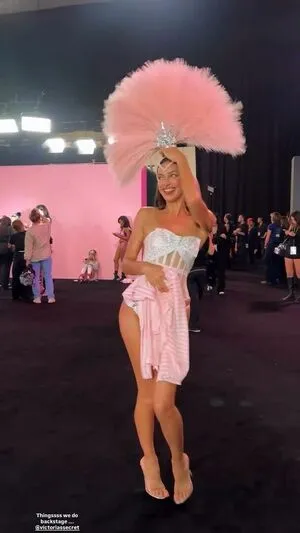 Irina Shayk OnlyFans Leaked Free Thumbnail Picture - #0AvIgvVkEM