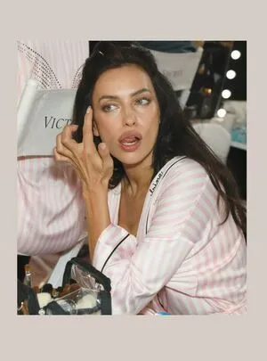 Irina Shayk OnlyFans Leaked Free Thumbnail Picture - #0ExUry5tcf