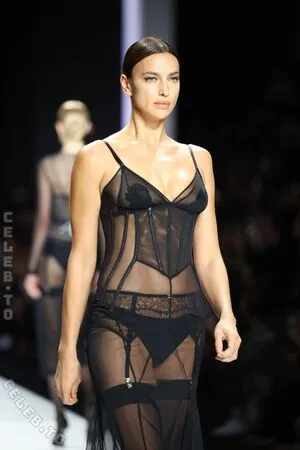 Irina Shayk OnlyFans Leaked Free Thumbnail Picture - #0W1snt2Mu2