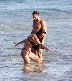 Irina Shayk OnlyFans Leaked Free Thumbnail Picture - #1TaLZ3N0gD