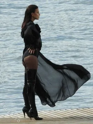 Irina Shayk OnlyFans Leaked Free Thumbnail Picture - #1amOfoBDvz