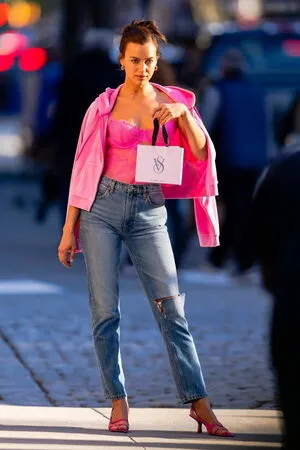 Irina Shayk OnlyFans Leaked Free Thumbnail Picture - #4r7V76sTNt