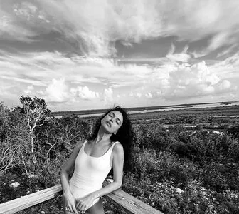 Irina Shayk OnlyFans Leaked Free Thumbnail Picture - #G6iZx2GaIP