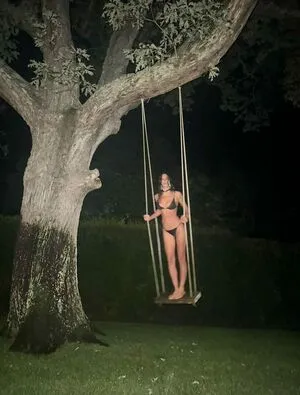 Irina Shayk OnlyFans Leaked Free Thumbnail Picture - #GhSFYrSe9M