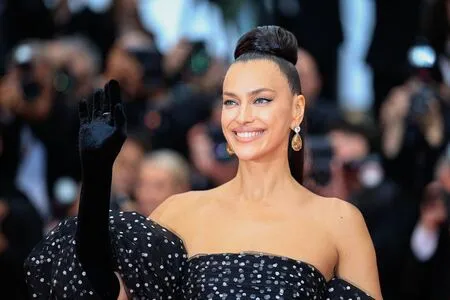 Irina Shayk OnlyFans Leaked Free Thumbnail Picture - #Hkl1F7zPRn