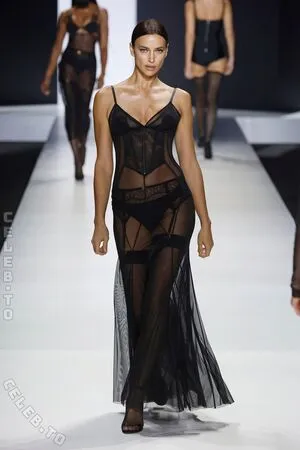 Irina Shayk OnlyFans Leaked Free Thumbnail Picture - #M2KZurfKew