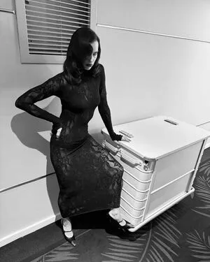 Irina Shayk OnlyFans Leaked Free Thumbnail Picture - #m3MK6Ri4vI