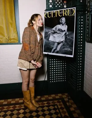 Iris Apatow OnlyFans Leaked Free Thumbnail Picture - #HppmrfCUGN