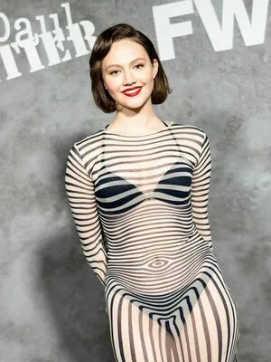 Iris Apatow OnlyFans Leaked Free Thumbnail Picture - #aSEJi8myWy