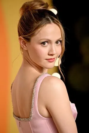 Iris Apatow OnlyFans Leaked Free Thumbnail Picture - #bGKPcZ2Hho