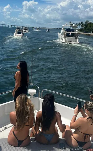 Iris Kendal OnlyFans Leaked Free Thumbnail Picture - #7Rrdd3nZir