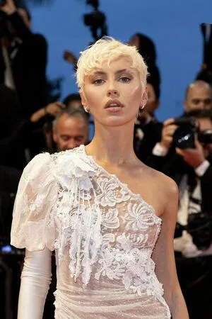 Iris Law OnlyFans Leaked Free Thumbnail Picture - #0BErljlf4b