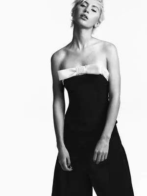 Iris Law OnlyFans Leaked Free Thumbnail Picture - #0BTJGFhiQg