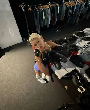 Iris Law OnlyFans Leaked Free Thumbnail Picture - #0qOlEsT7Vr