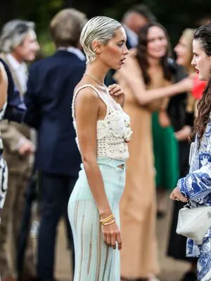 Iris Law OnlyFans Leaked Free Thumbnail Picture - #7hrK6PDN2o