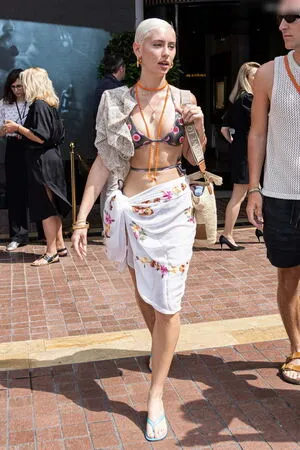 Iris Law OnlyFans Leaked Free Thumbnail Picture - #CoHwVRXQF9