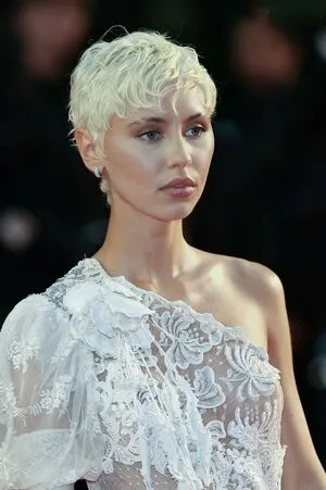 Iris Law OnlyFans Leaked Free Thumbnail Picture - #I6djpMrwS7