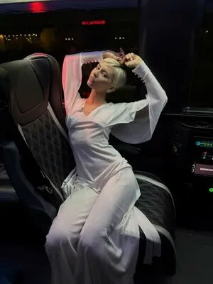 Iris Law OnlyFans Leaked Free Thumbnail Picture - #OCnUcITuTF