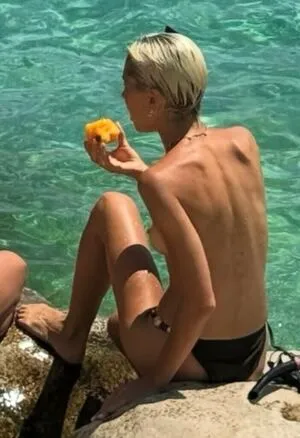 Iris Law OnlyFans Leaked Free Thumbnail Picture - #Ok6cbLmBT7