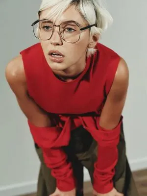 Iris Law OnlyFans Leaked Free Thumbnail Picture - #Q3SayDqSdQ