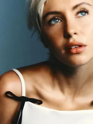 Iris Law OnlyFans Leaked Free Thumbnail Picture - #TOHJh74H8f