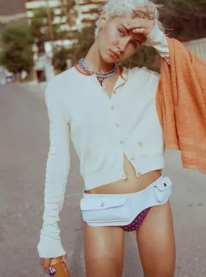 Iris Law OnlyFans Leaked Free Thumbnail Picture - #Ur5ijwj646