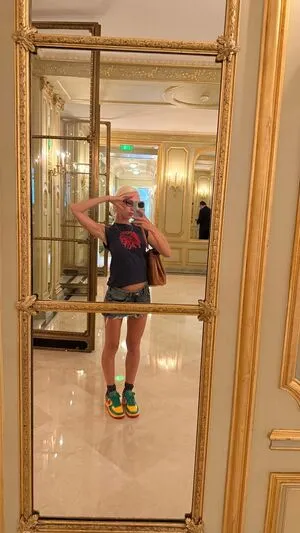 Iris Law OnlyFans Leaked Free Thumbnail Picture - #W93SL4poZt