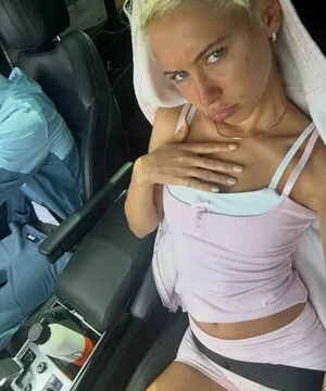 Iris Law OnlyFans Leaked Free Thumbnail Picture - #Z7GKxabAc9