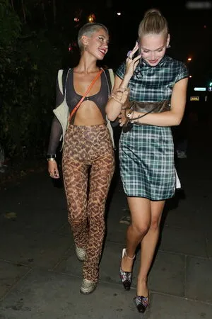 Iris Law OnlyFans Leaked Free Thumbnail Picture - #ZSrSIeAvfK