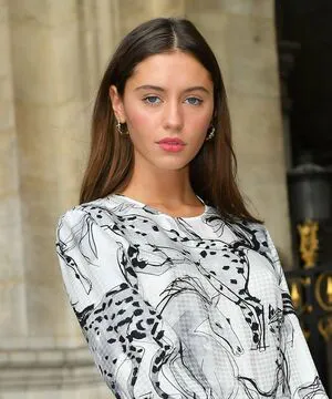 Iris Law OnlyFans Leaked Free Thumbnail Picture - #heE2na8hJL