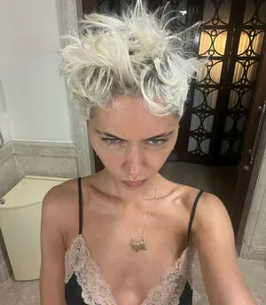 Iris Law OnlyFans Leaked Free Thumbnail Picture - #iXje6kwa8i