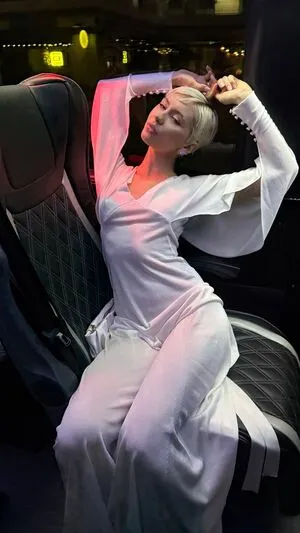 Iris Law OnlyFans Leaked Free Thumbnail Picture - #m7ikCWHzYk