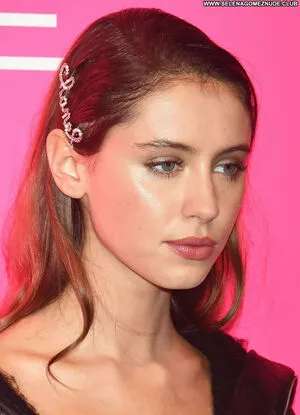 Iris Law OnlyFans Leaked Free Thumbnail Picture - #sut5EaZKPU