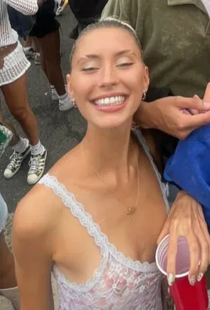 Iris Law OnlyFans Leaked Free Thumbnail Picture - #xRvsmGZ5Al