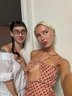 Iris Law OnlyFans Leaked Free Thumbnail Picture - #z3MVYhWCTt