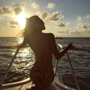 Iris Mittenaere OnlyFans Leaked Free Thumbnail Picture - #2LlFVXefrN