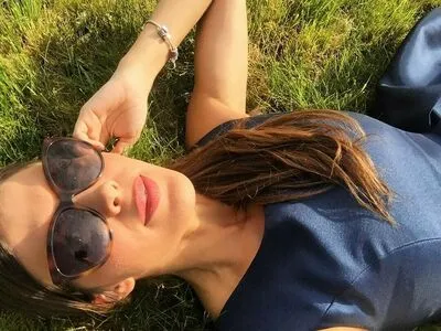 Iris Mittenaere OnlyFans Leaked Free Thumbnail Picture - #6CYpvi40cy