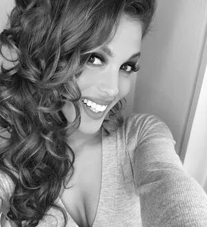 Iris Mittenaere OnlyFans Leaked Free Thumbnail Picture - #HHkXdcbmGS