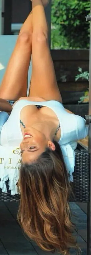 Iris Mittenaere OnlyFans Leaked Free Thumbnail Picture - #tha9gum0hM