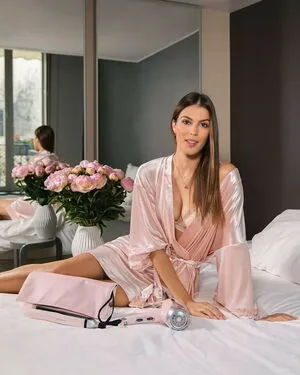 Iris Mittenaere OnlyFans Leaked Free Thumbnail Picture - #zE9YR3Oqi4