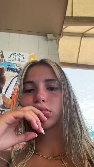 Iris Vallarani OnlyFans Leaked Free Thumbnail Picture - #E5JSM00Ins