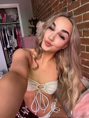 Iris World OnlyFans Leaked Free Thumbnail Picture - #bYPnFQVirO