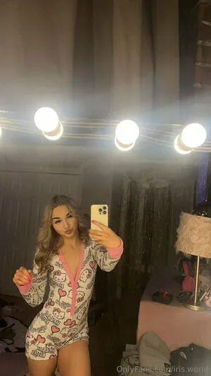 Iris World OnlyFans Leaked Free Thumbnail Picture - #sav2lcHhcc