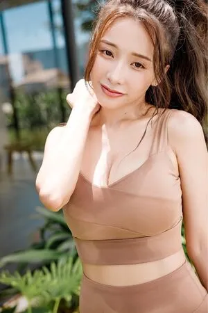 Iris Xiao OnlyFans Leaked Free Thumbnail Picture - #HegbjIne4m
