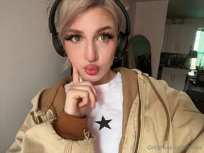 Iristv OnlyFans Leaked Free Thumbnail Picture - #JaBWMjOHCG