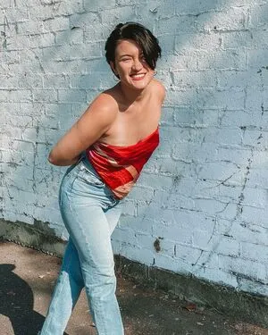 Isa Briones OnlyFans Leaked Free Thumbnail Picture - #ffz1k6s342