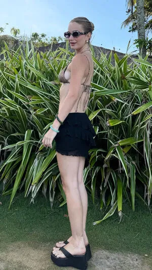 Isa Milan OnlyFans Leaked Free Thumbnail Picture - #CCMLToJAAb